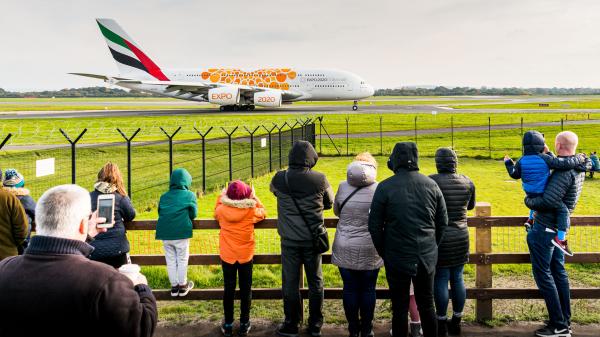 Airbus_A380-861_A6-EOU_EK18_MAN-DXB_2015