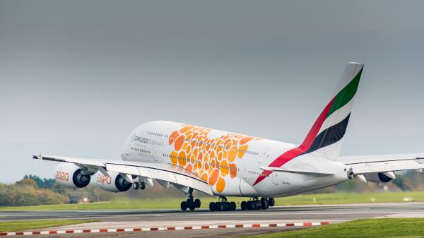 Airbus_A380-861_A6-EOU_EK18_MAN-DXB_2015