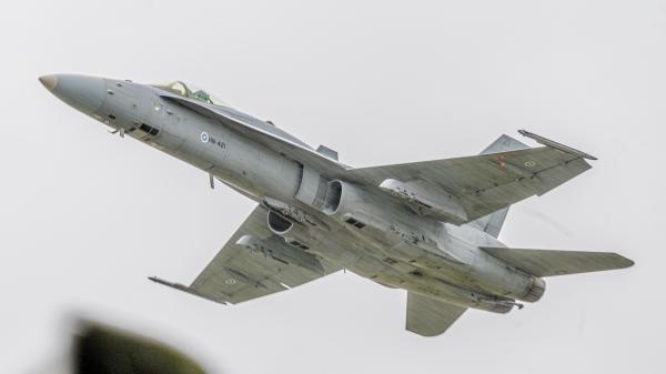 Kolejny fiński F16 podczas pokazów